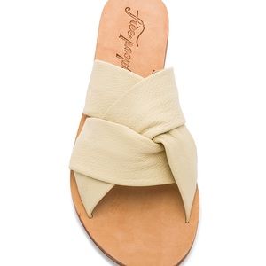 best selling shoes on poshmark